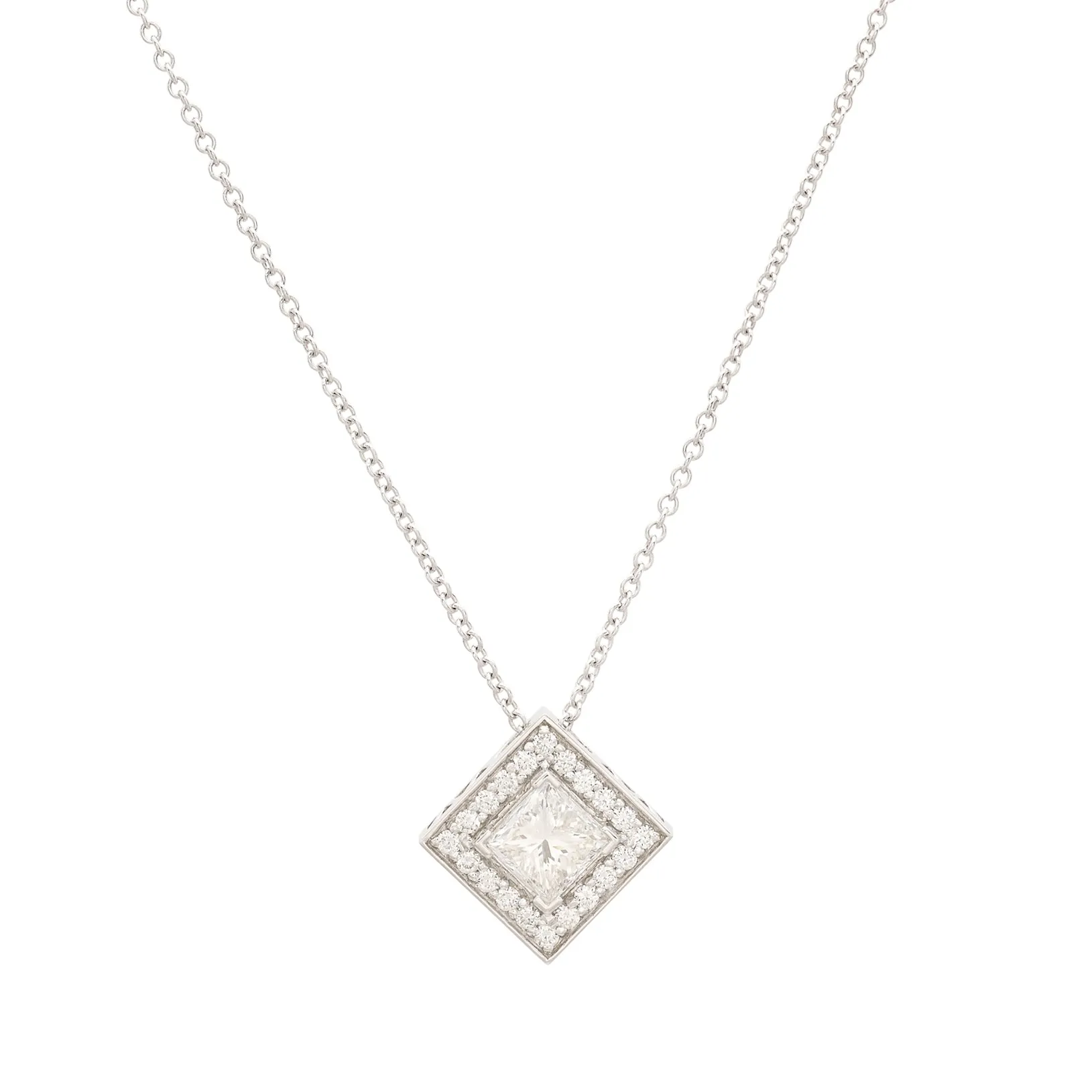 18kt White Gold Diamond Pendant Necklace