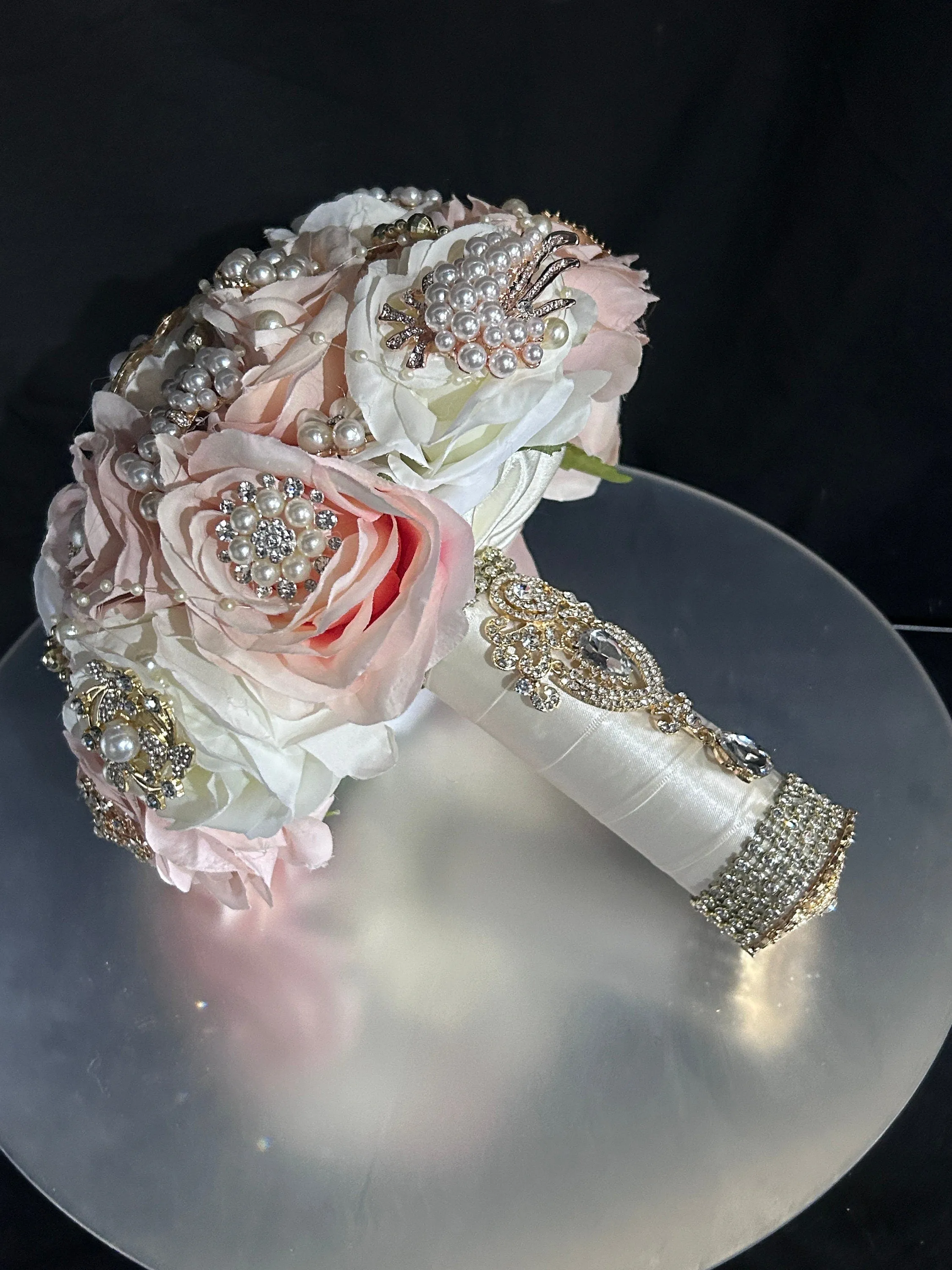 Bridal Brooch Bouquet, Vintage style, Ivory blush Wedding Bouquet, Gold Jeweled Bouquet, Brooch Bouquet, Unique, Silk Flower Bouquet,