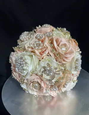 Bridal Brooch Bouquet, Vintage style, Ivory blush Wedding Bouquet, Gold Jeweled Bouquet, Brooch Bouquet, Unique, Silk Flower Bouquet,