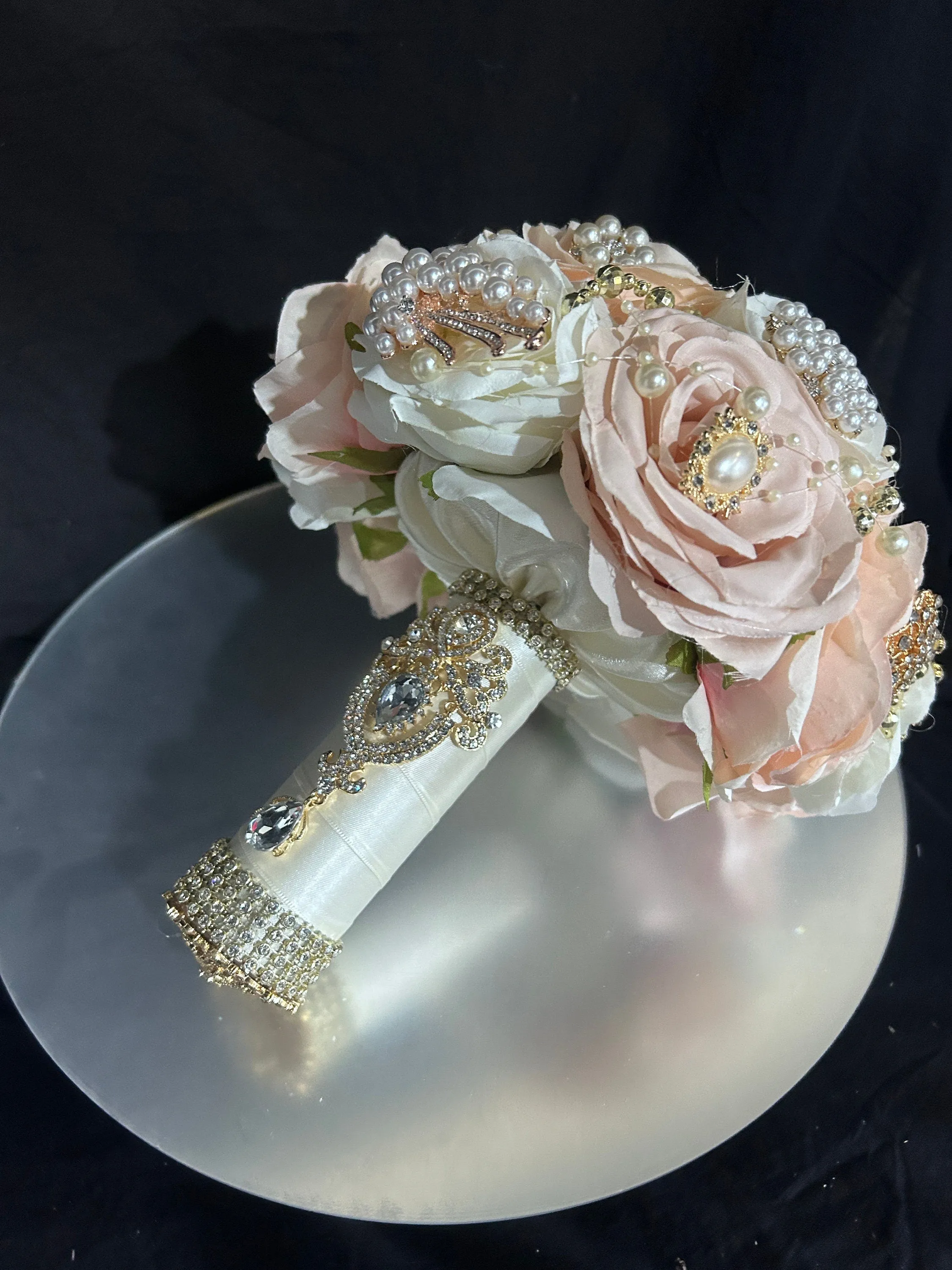 Bridal Brooch Bouquet, Vintage style, Ivory blush Wedding Bouquet, Gold Jeweled Bouquet, Brooch Bouquet, Unique, Silk Flower Bouquet,