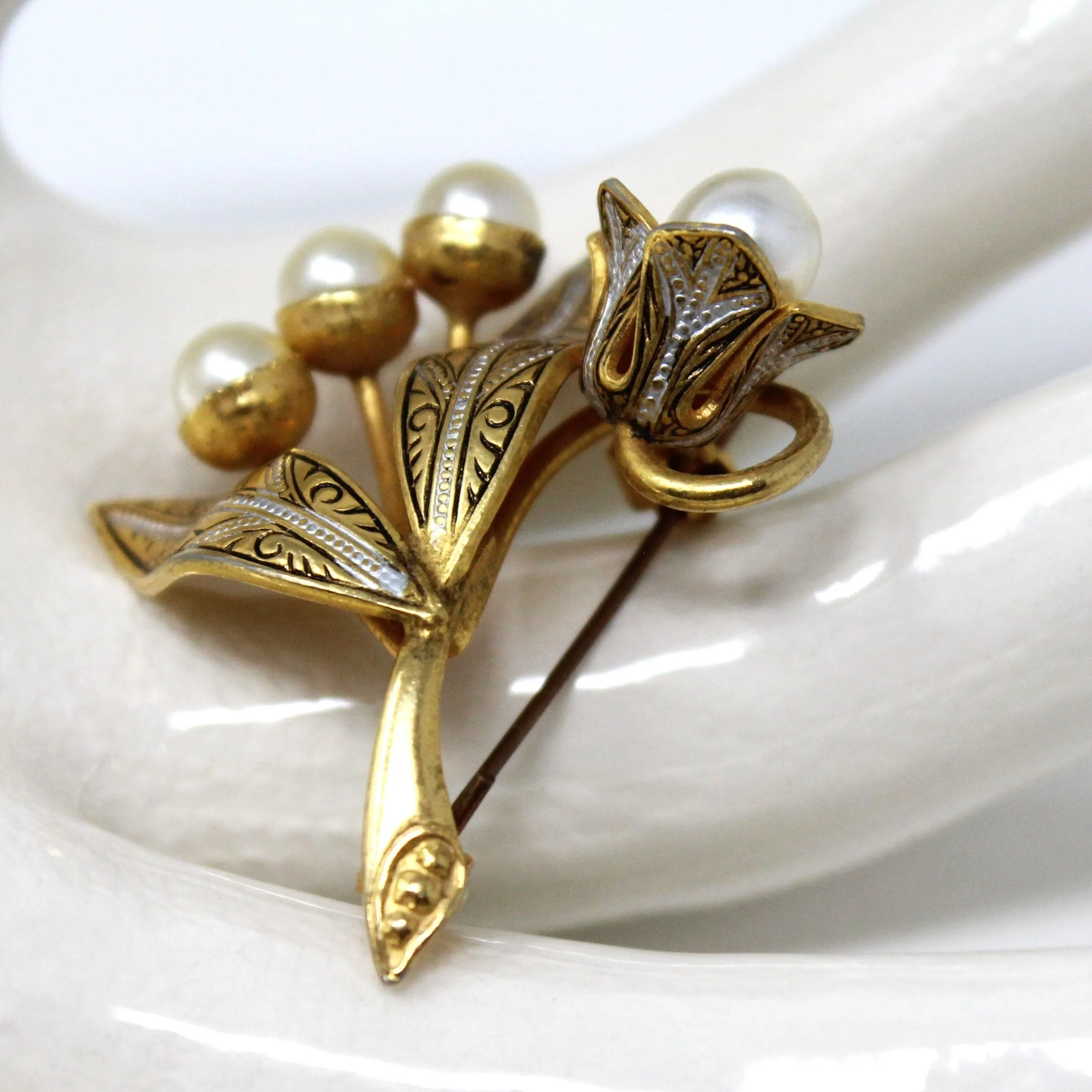 Brooch / Pin, Damascene Style, Floral with Faux Pearls, Vintage