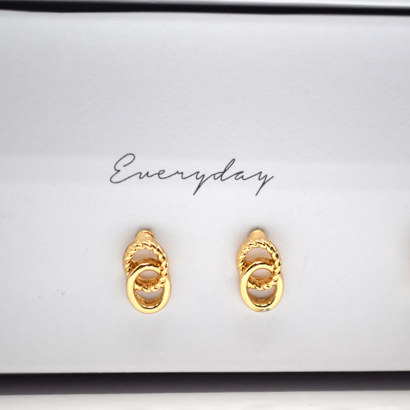 Edith Earrings Set