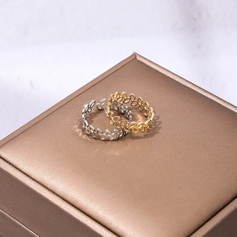 Exquisite Vienna Verve Collection: Chic Hollowed Leaf Women's Rings for Effortlessly Stylish Jewelry Luxe