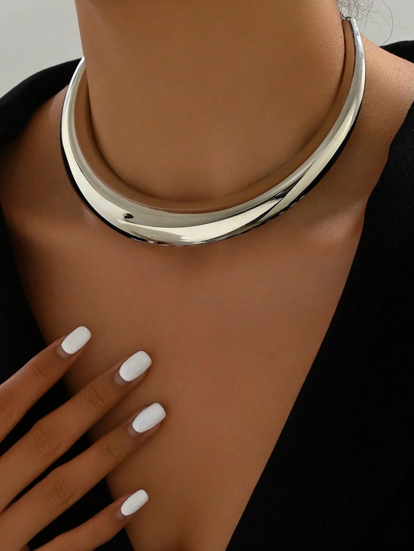 Gold-toned Simple Metal Collar Necklace Statement Necklace Modern Necklace