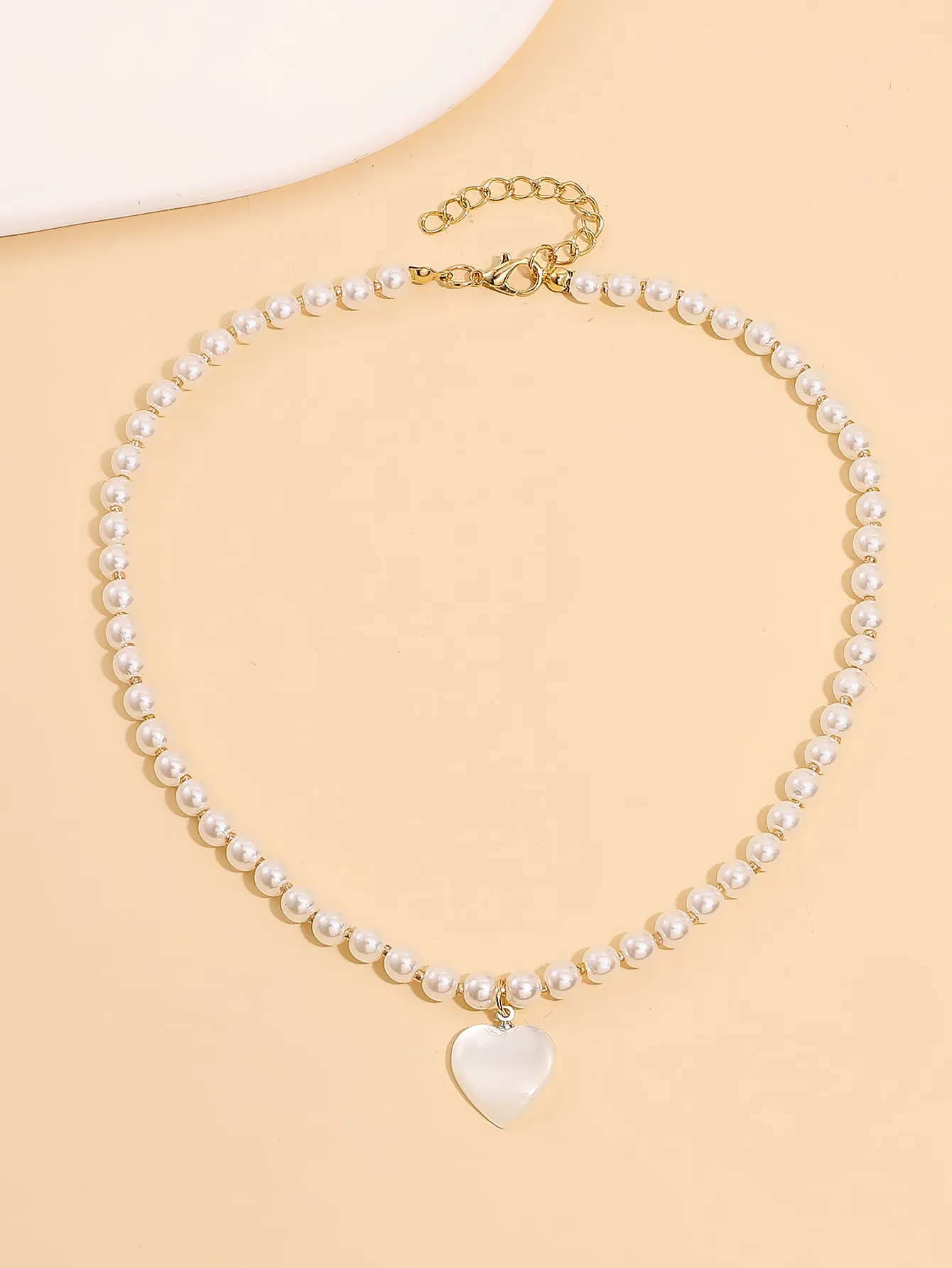 Heart Pendant Elegant Pearl Beaded Necklace Statement Necklace Modern Necklace