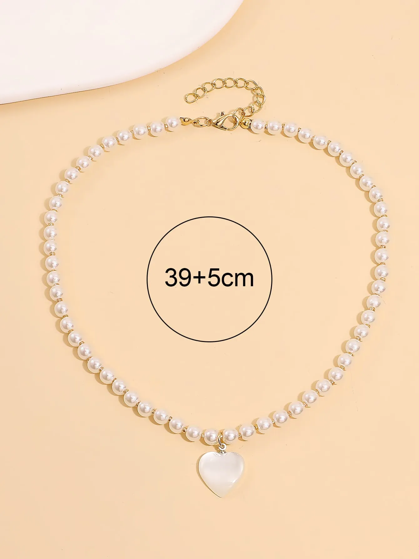 Heart Pendant Elegant Pearl Beaded Necklace Statement Necklace Modern Necklace