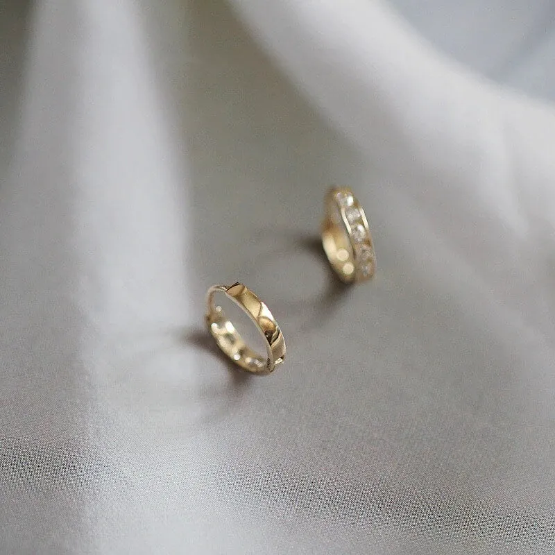 Lili Minimalist Earrings