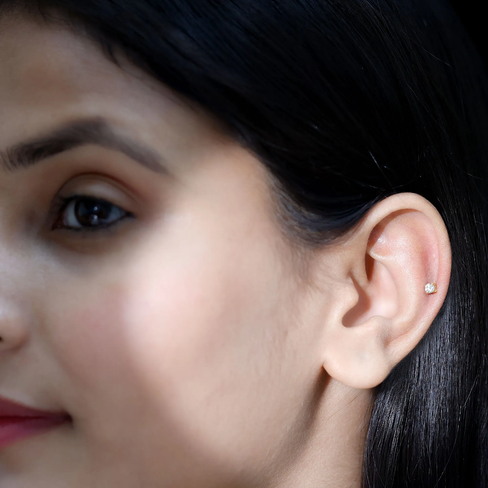 Minimalist Diamond Solitaire Conch Earring